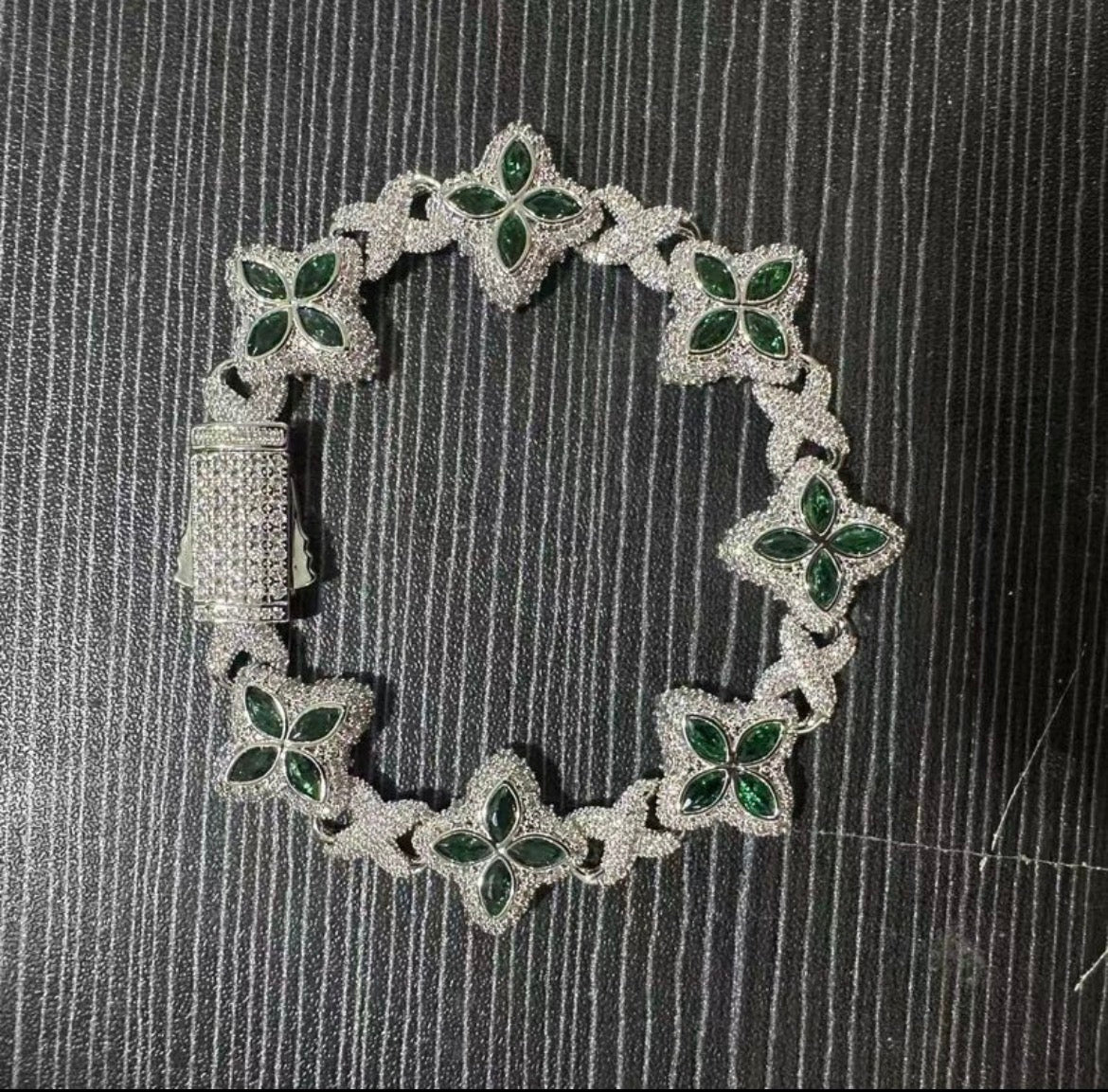 Fyrklöver diamantarmband