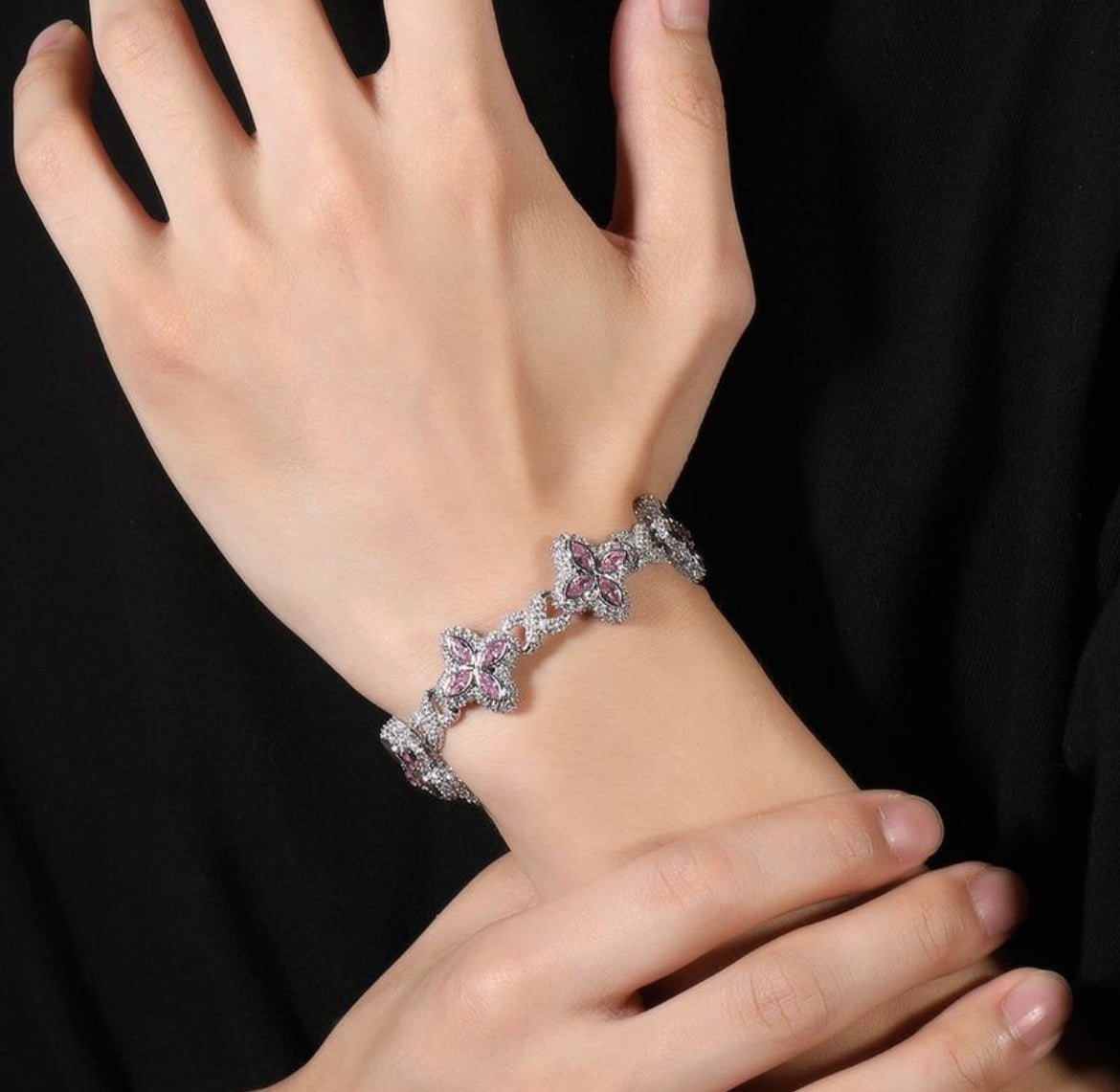 Four leaf clover bracelet